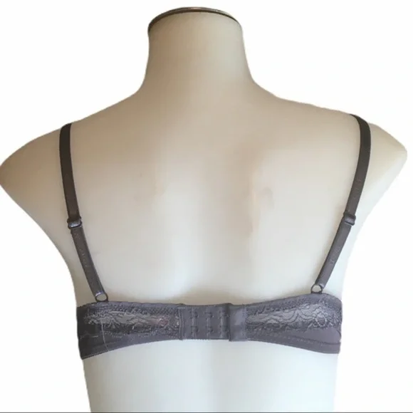 34B IZOD Bra - Picture 2 of 7